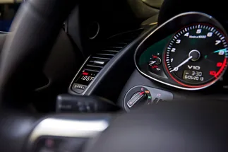 P3 Gauge For MK1 Audi R8 - Red / White (LHD)